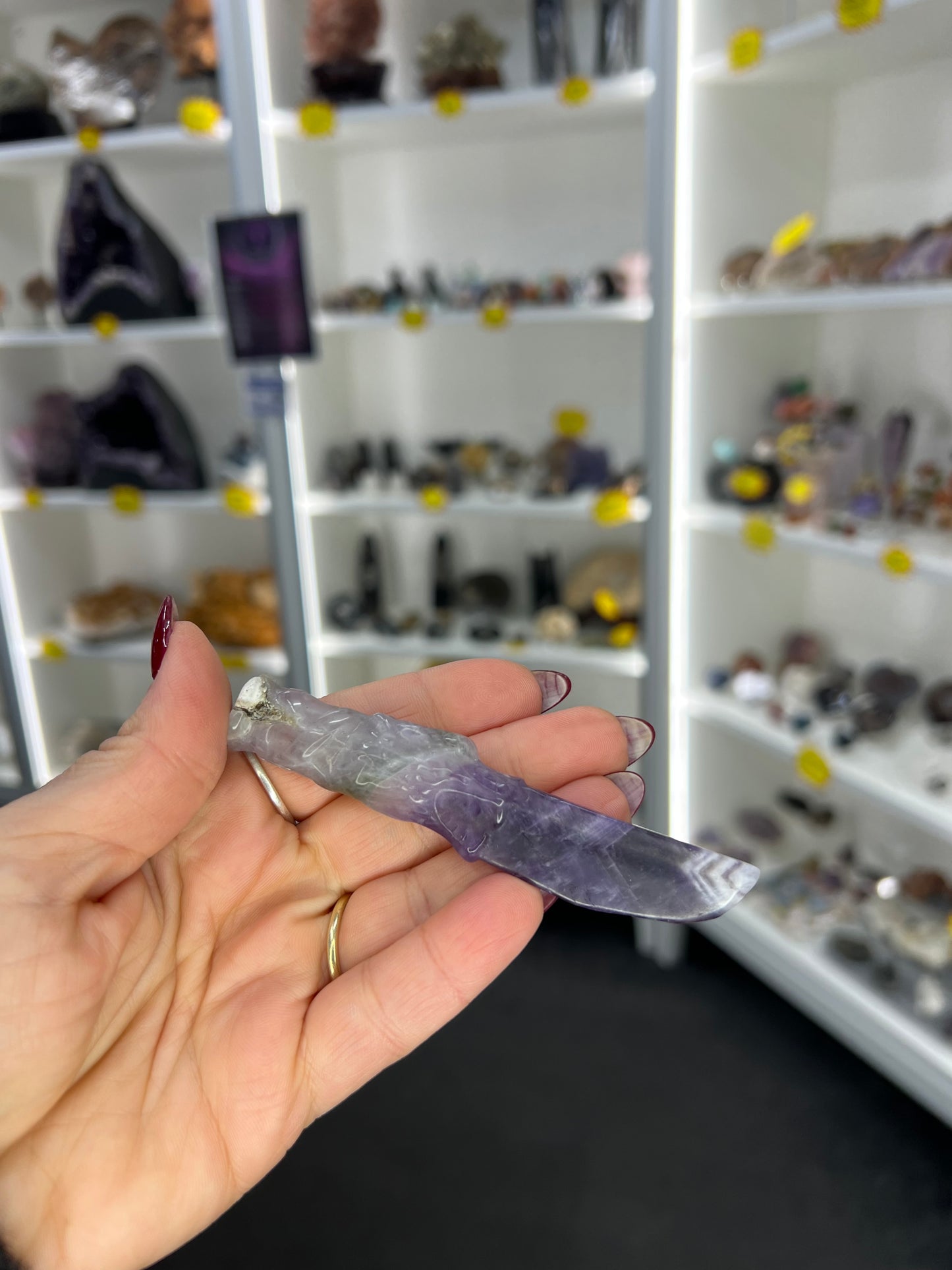 Chevron / Dream Amethyst Wolf Dagger
