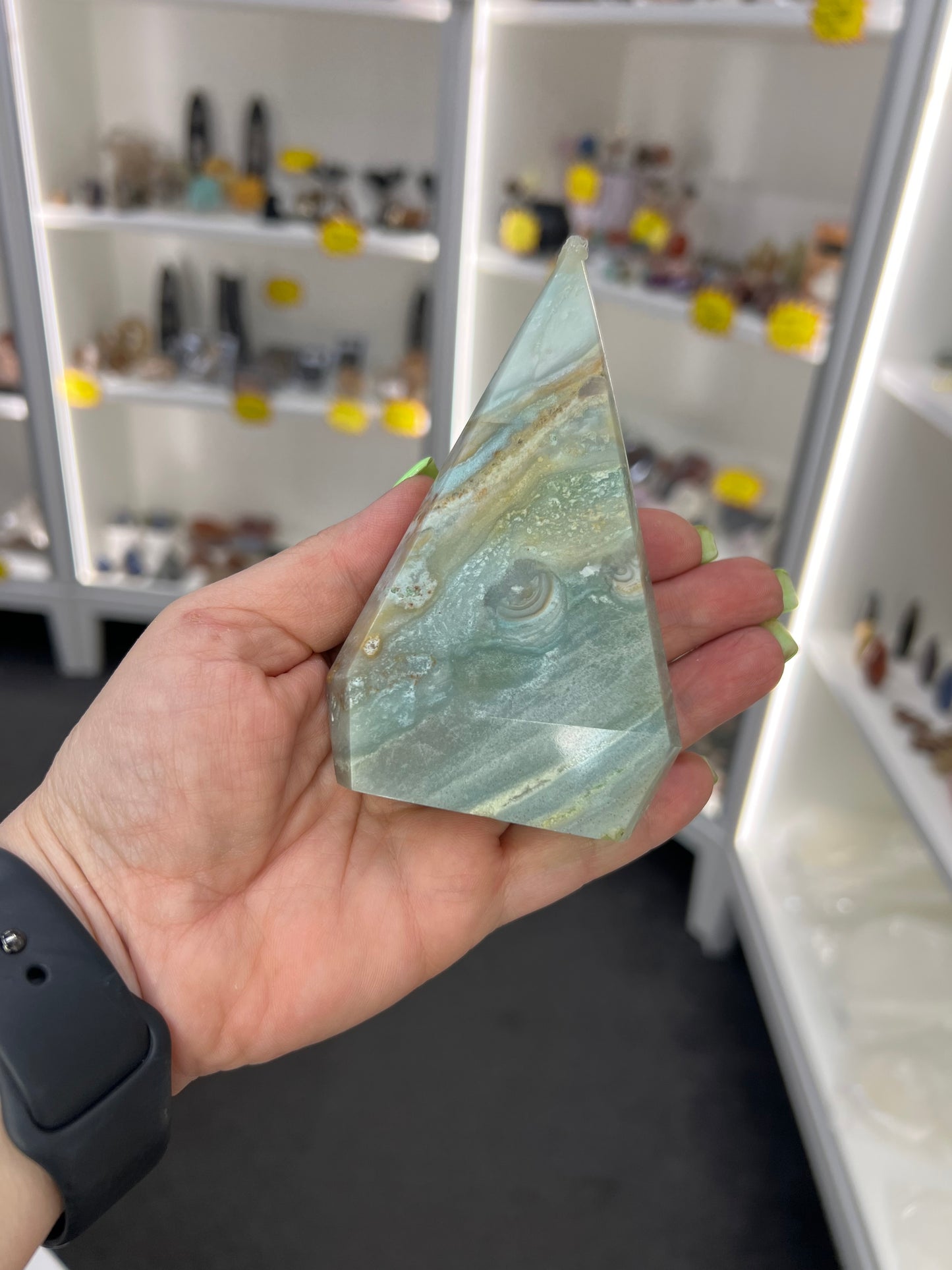 Caribbean Calcite Faceted Freeform