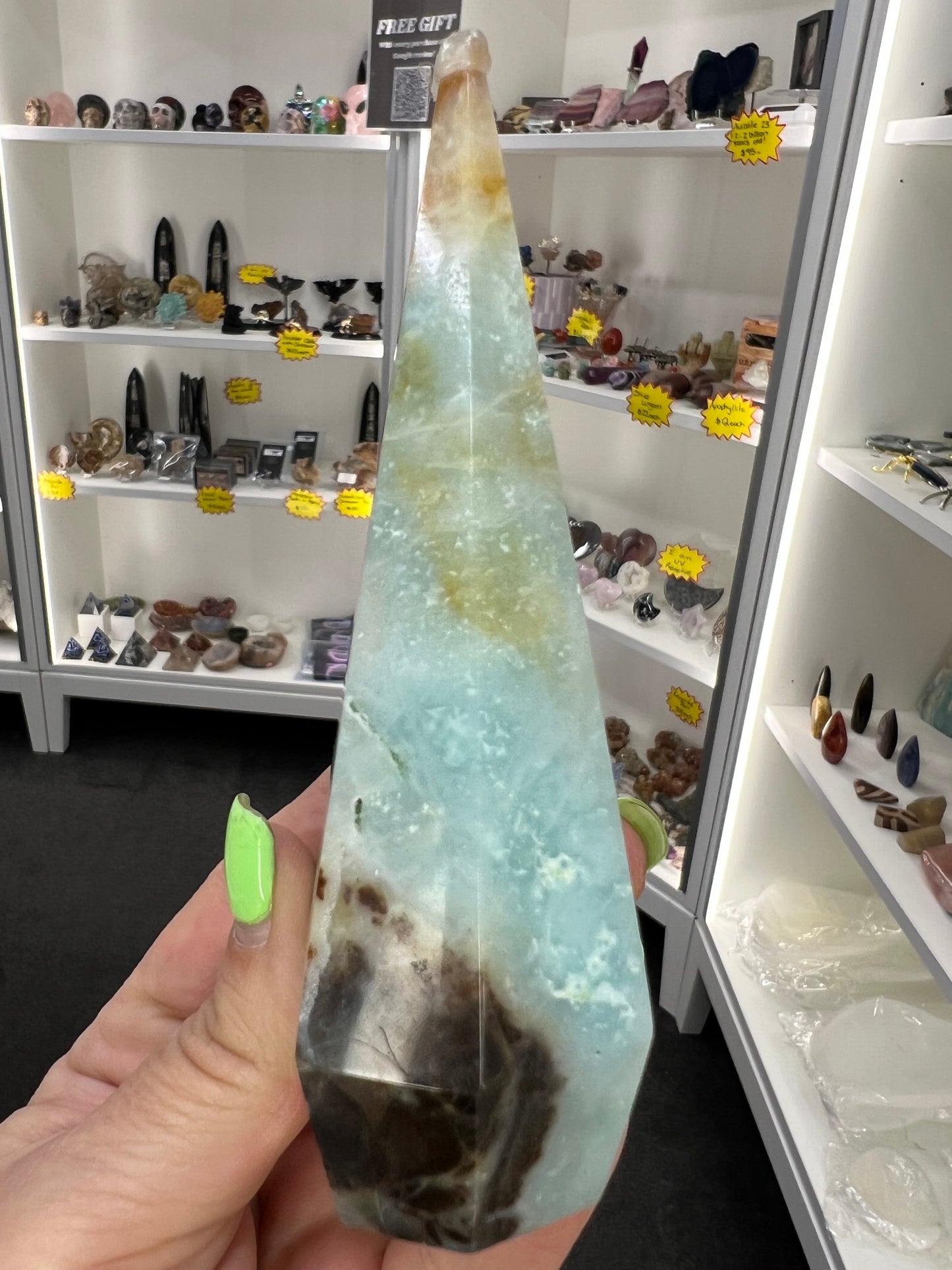 Caribbean Calcite Faceted Freeform