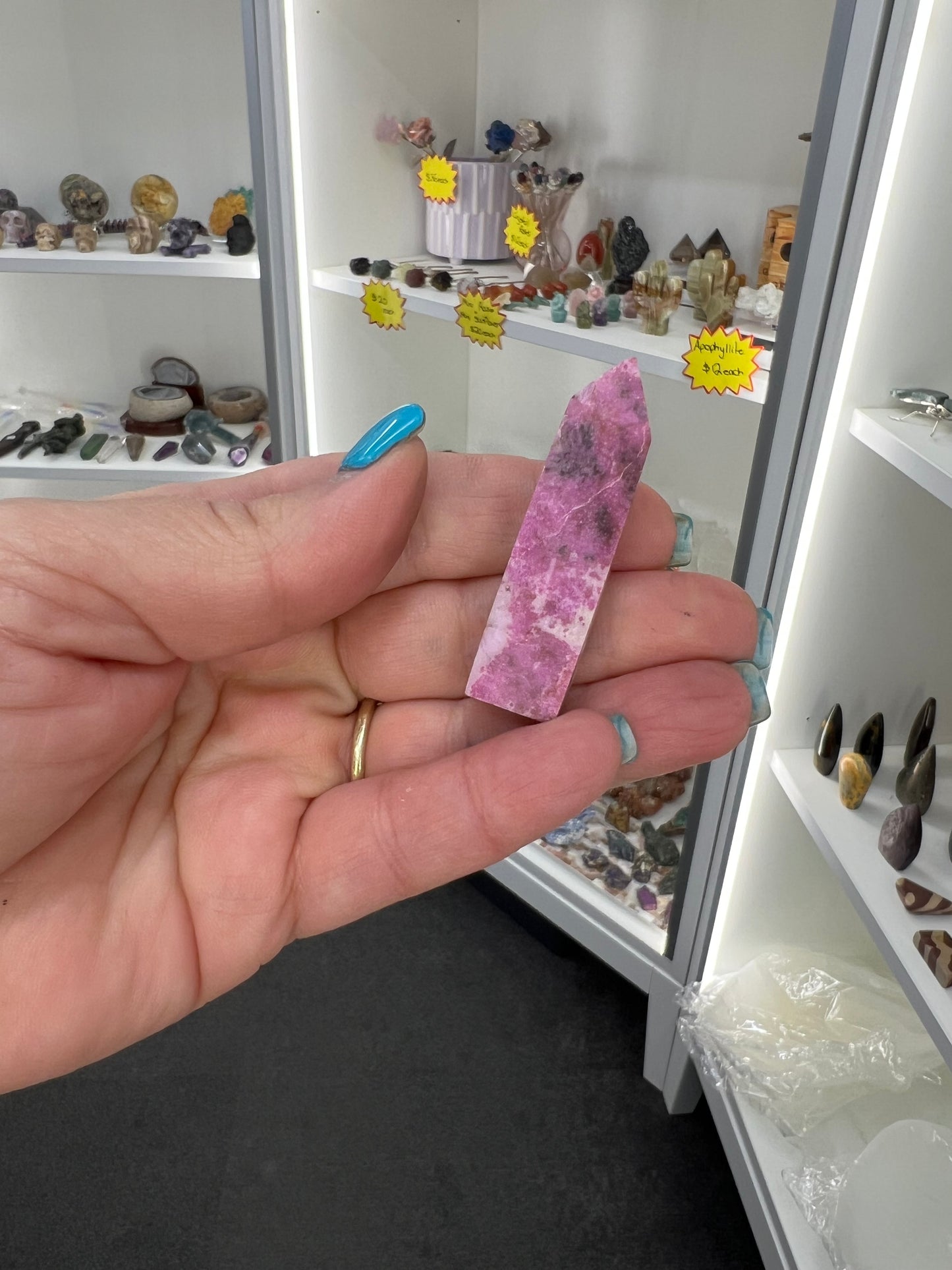 Cobalto Calcite Tower