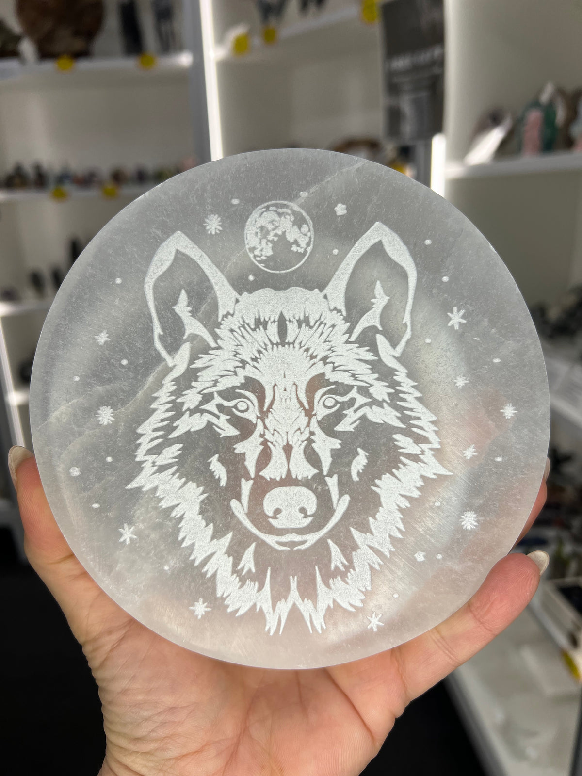 Selenite Wolf Charging Plate