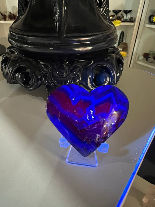Black Fluorite Heart (UV Reactive)