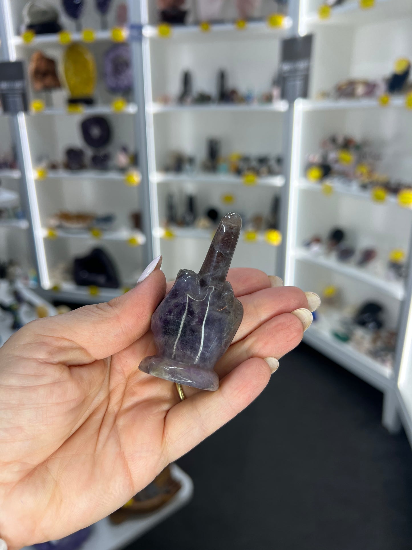 Chevron / Dream Amethyst Middle Finger