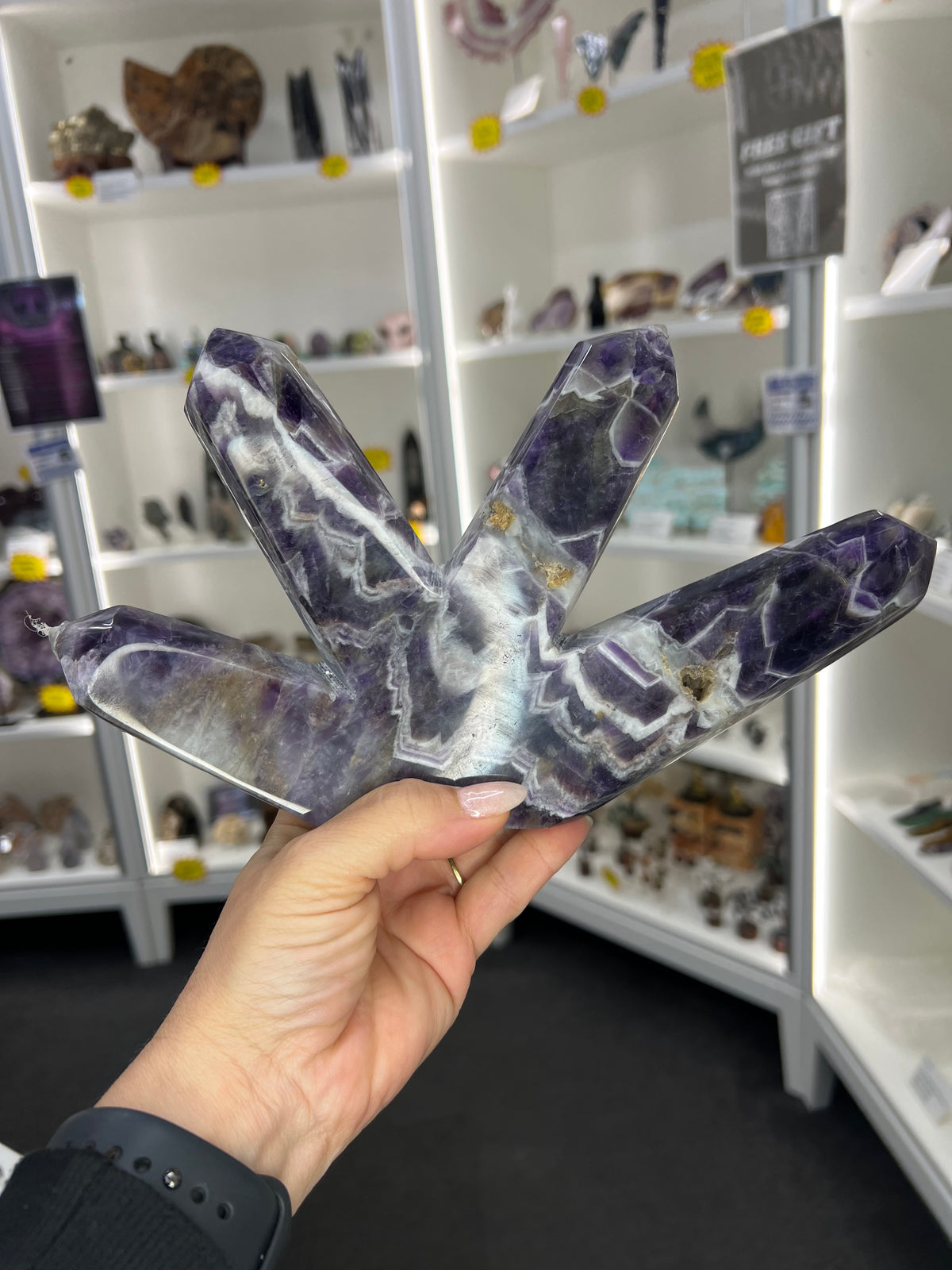 Chevron / Dream Amethyst 4 Point Tower
