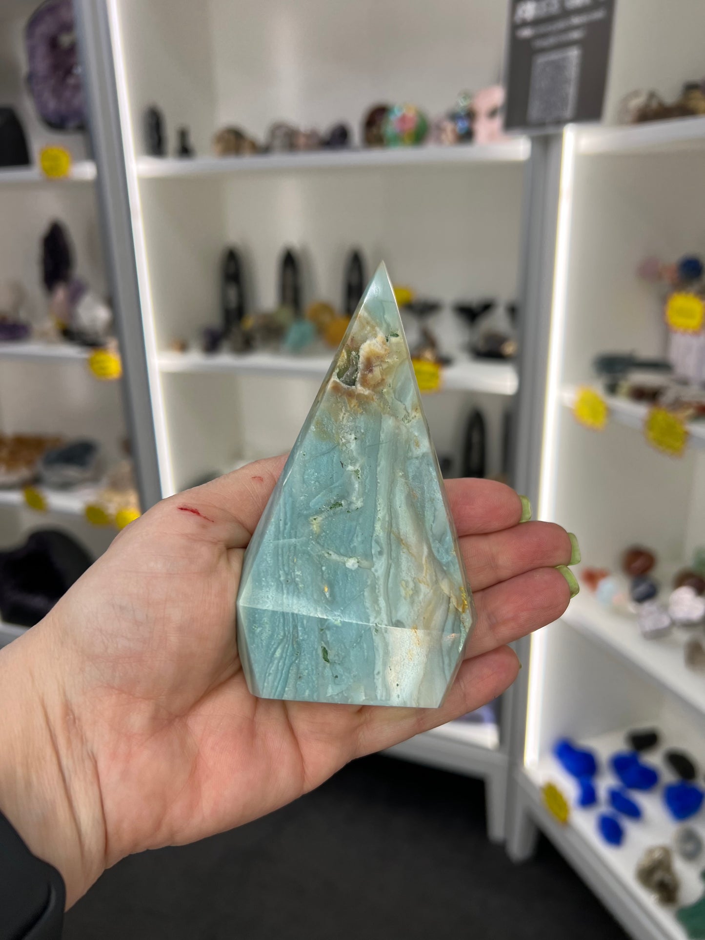 Caribbean Calcite Faceted Freeform