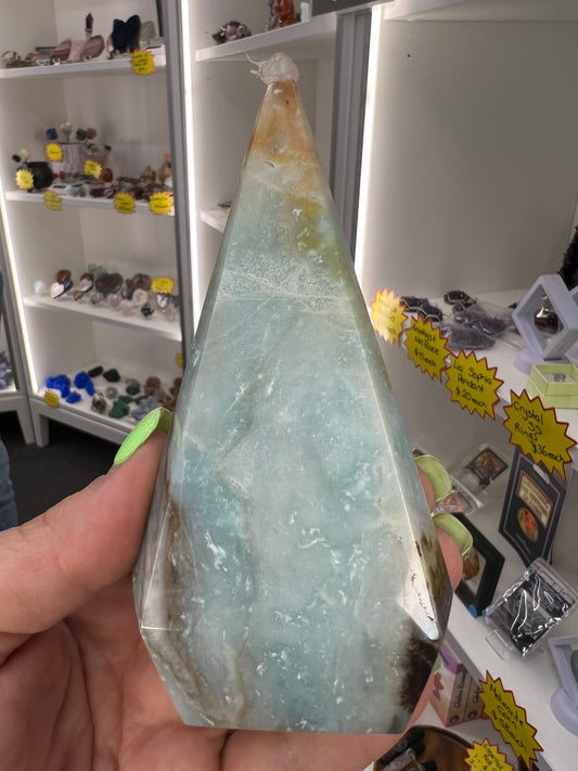 Caribbean Calcite Faceted Freeform