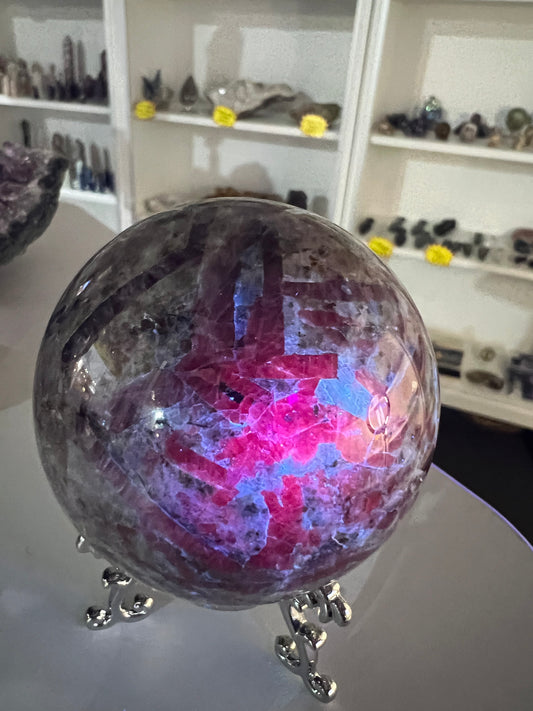 Willemite Sphere on Stand (UV Reactive)