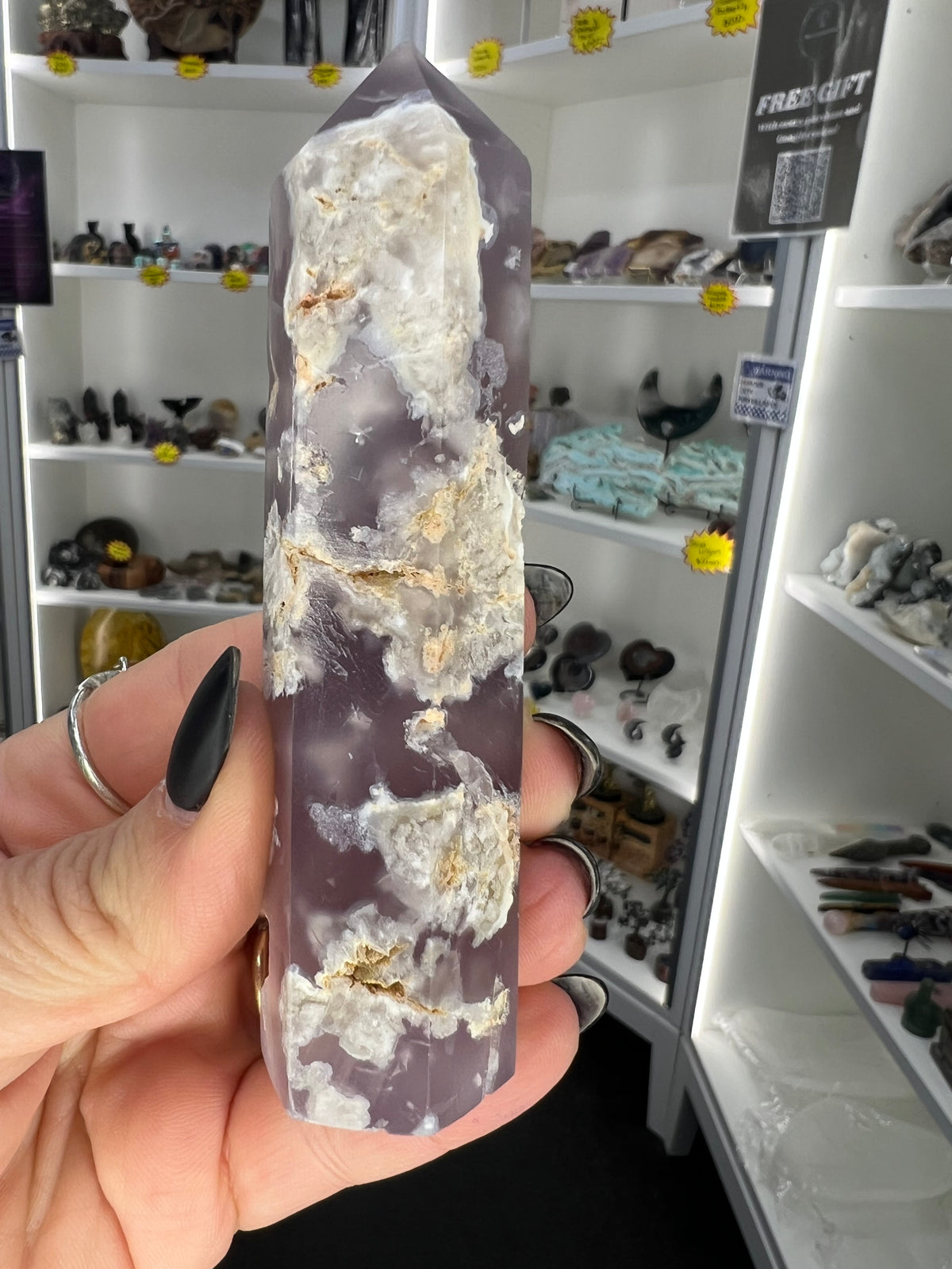 Black Flower Agate Tower