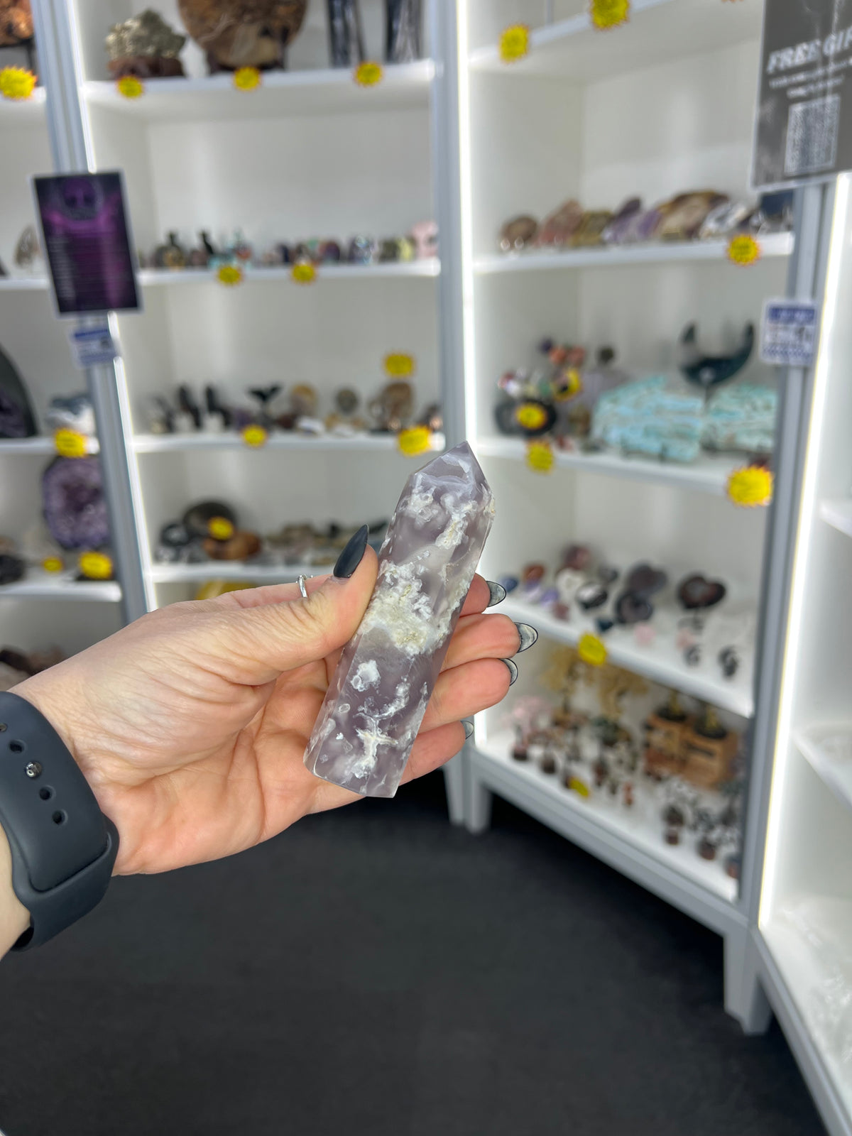 Black Flower Agate Tower