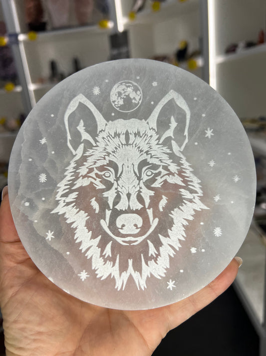 Selenite Wolf Charging Plate