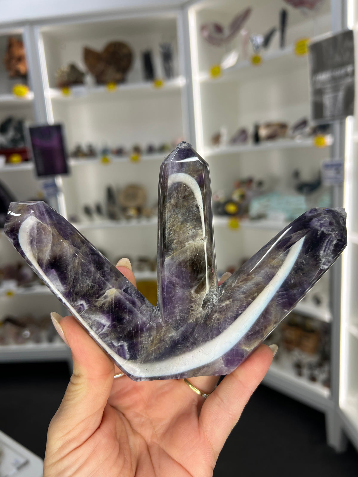 Chevron / Dream Amethyst 3 Point Tower