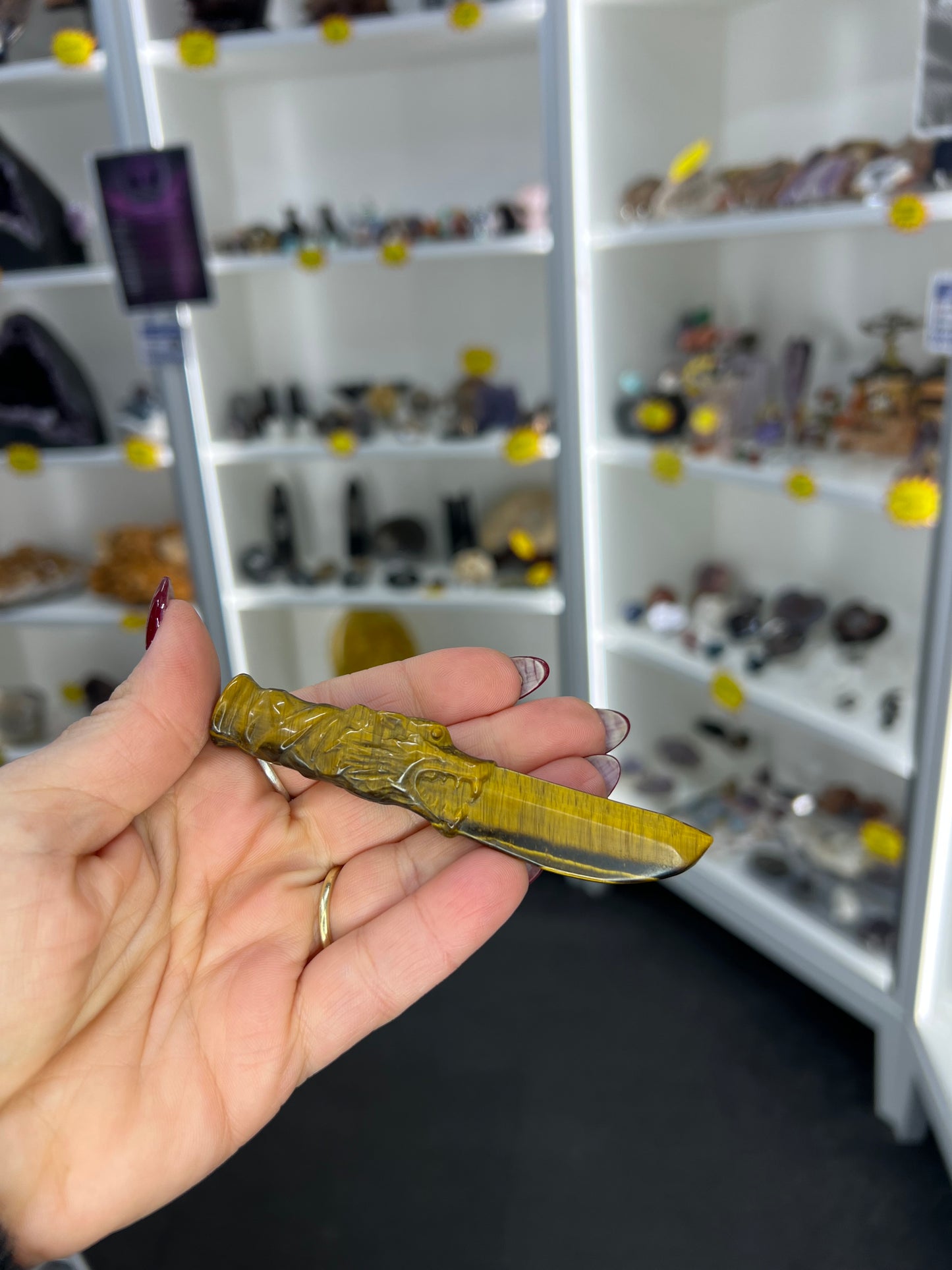 Tigers Eye Wolf Dagger