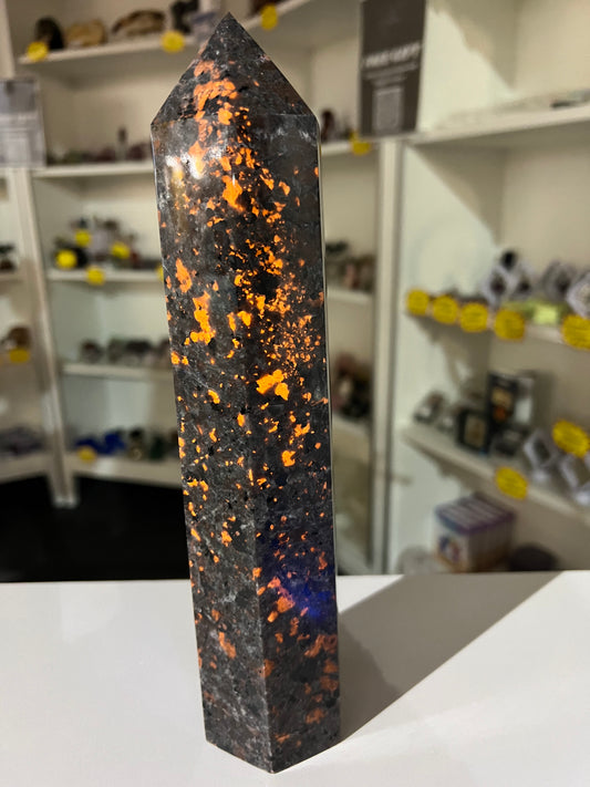 Yooperlite Tower (UV Reactive)