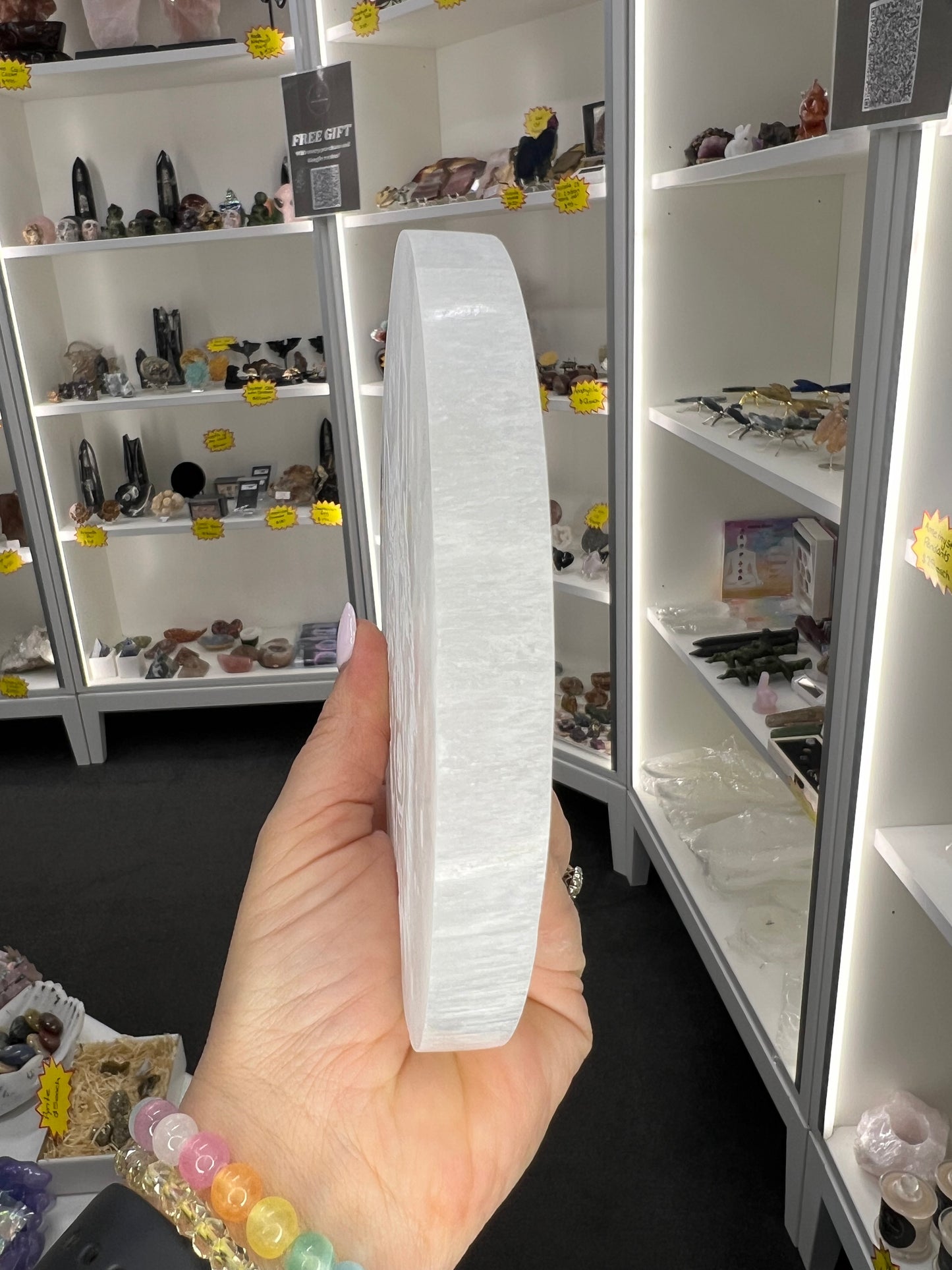 Selenite Wolf Charging Plate