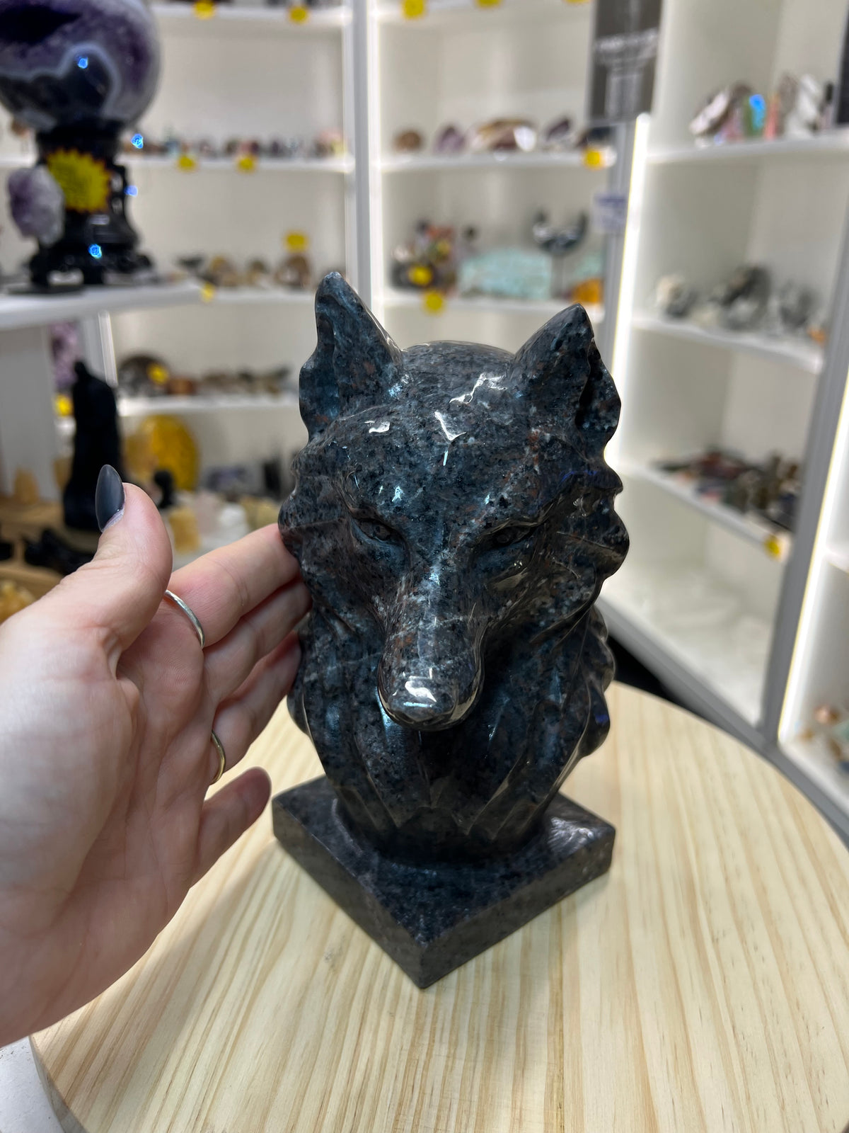Huge Yooperlite Wolf Head (UV Reactive)