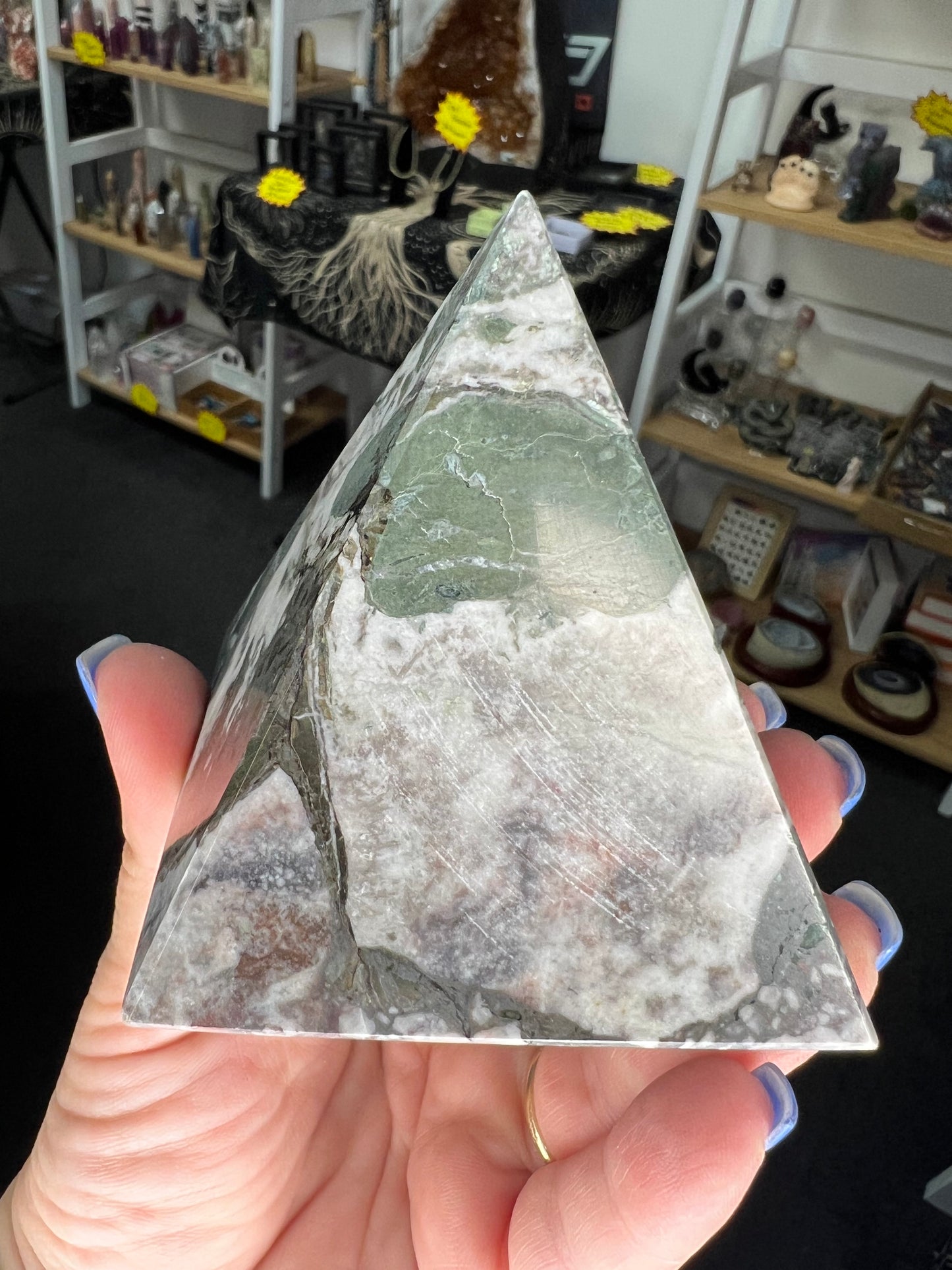 Black Onyx Pyramid