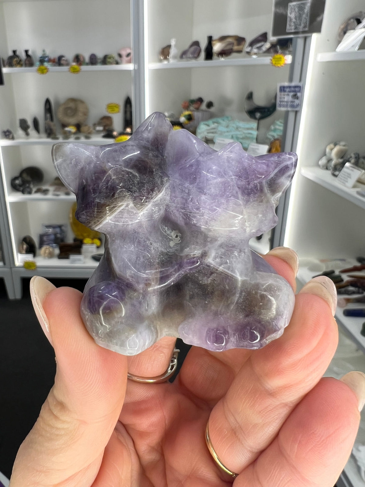Chevron / Dream Amethyst Hugging Cats