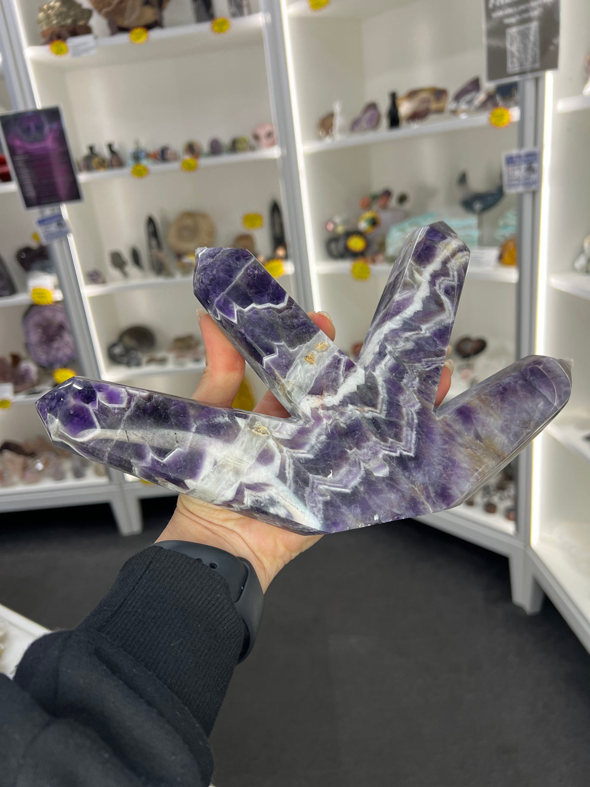 Chevron / Dream Amethyst 4 Point Tower