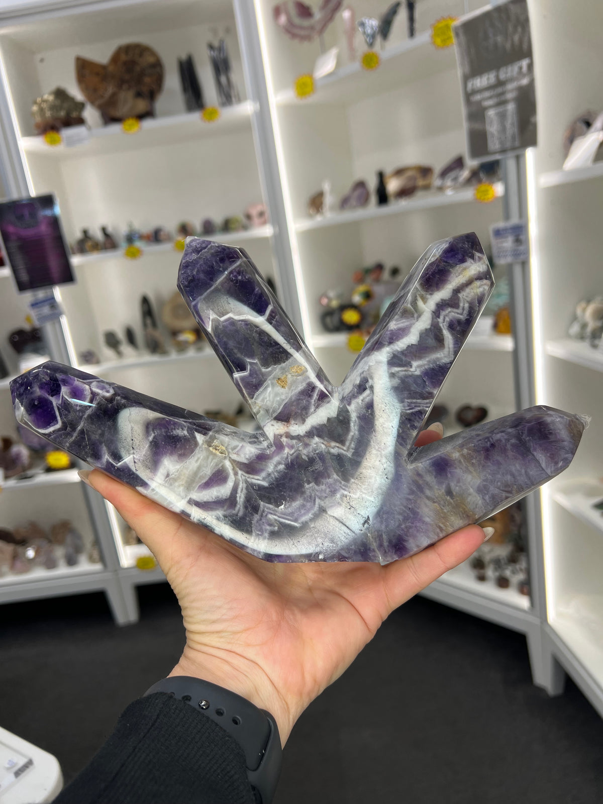 Chevron / Dream Amethyst 4 Point Tower