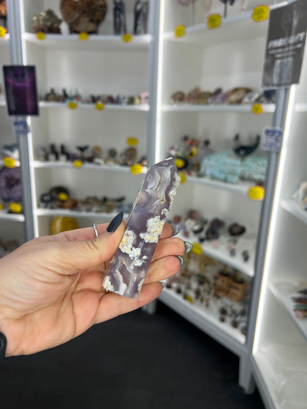 Black Flower Agate Tower