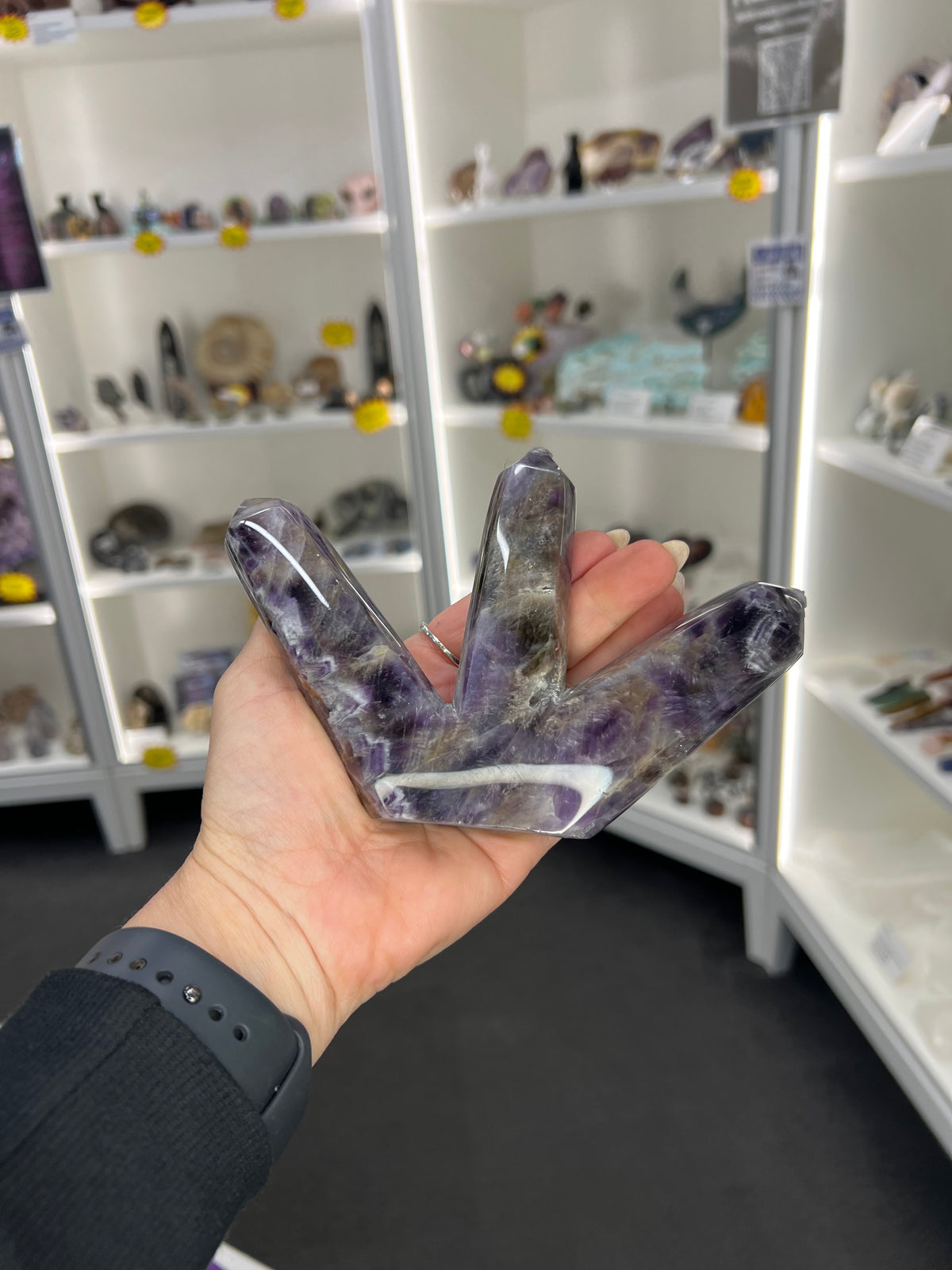 Chevron / Dream Amethyst 3 Point Tower