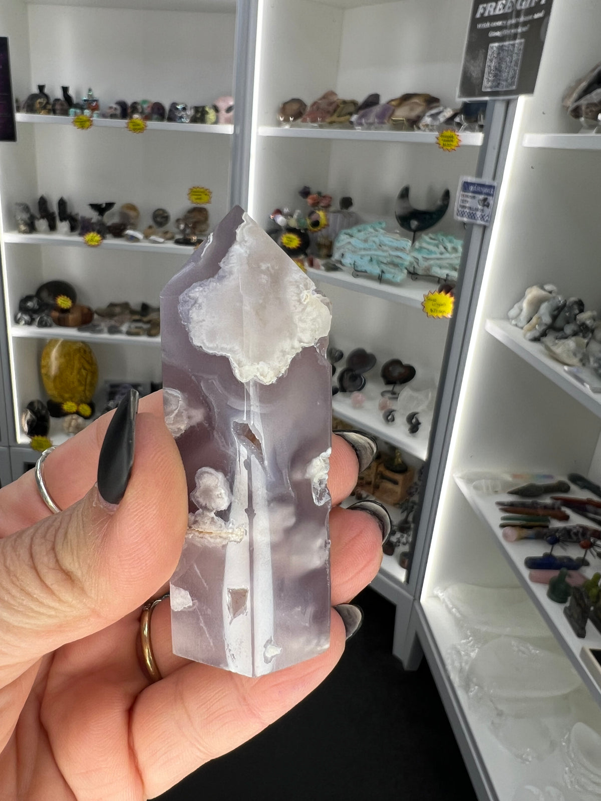 Black Flower Agate Tower